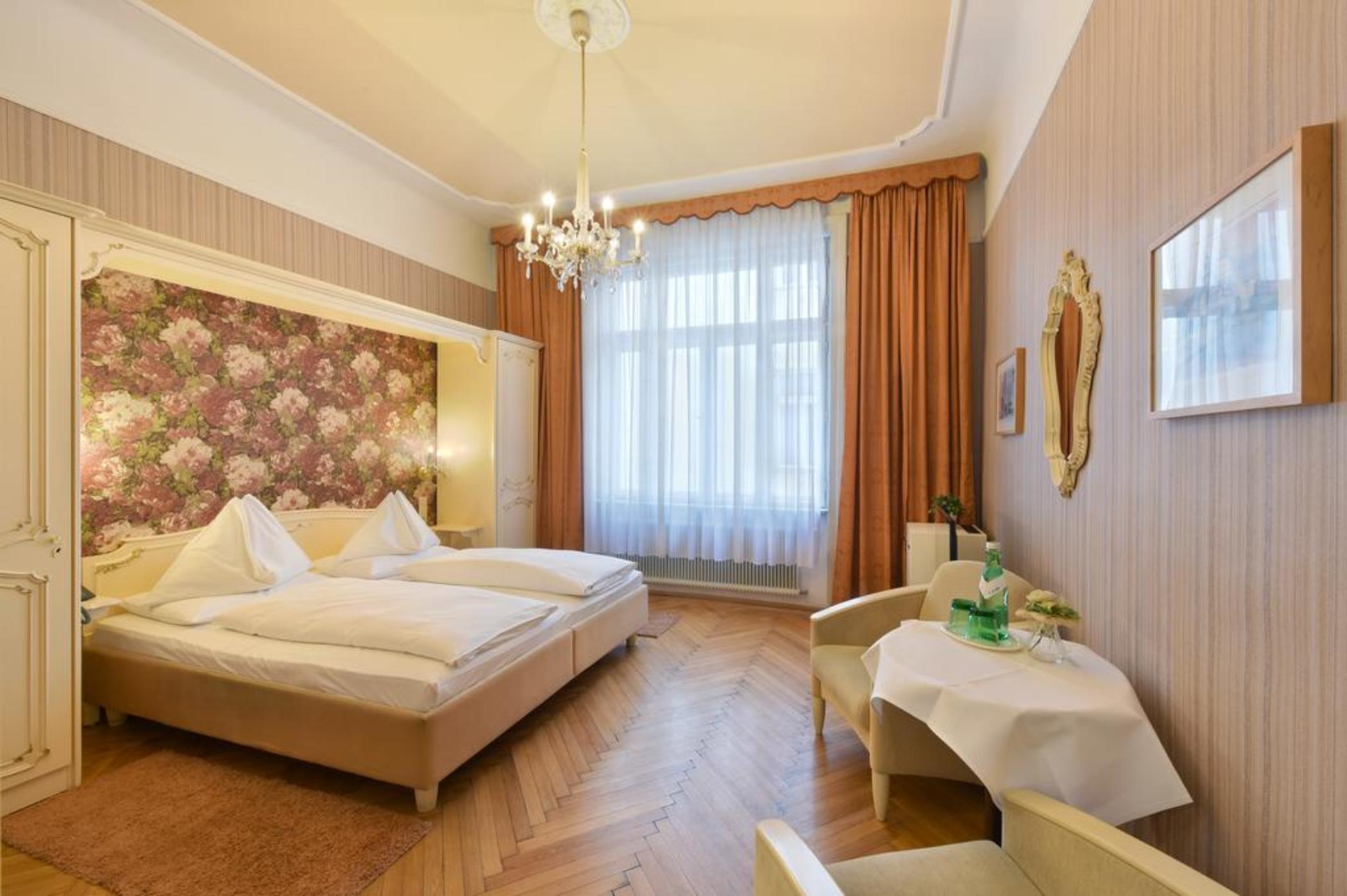 Hotel Pension Baronesse Вена Экстерьер фото
