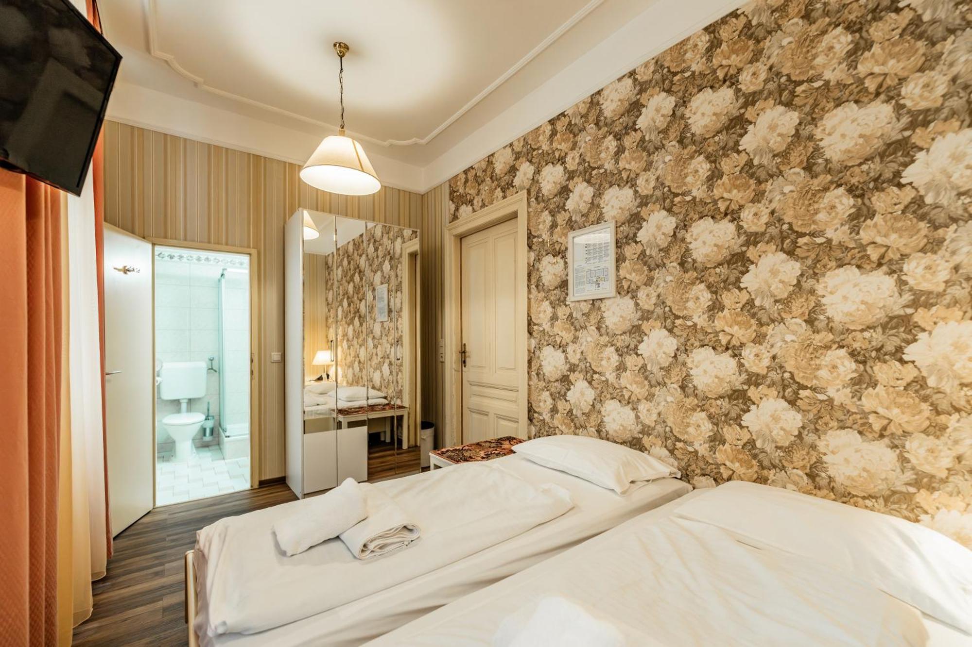 Hotel Pension Baronesse Вена Экстерьер фото