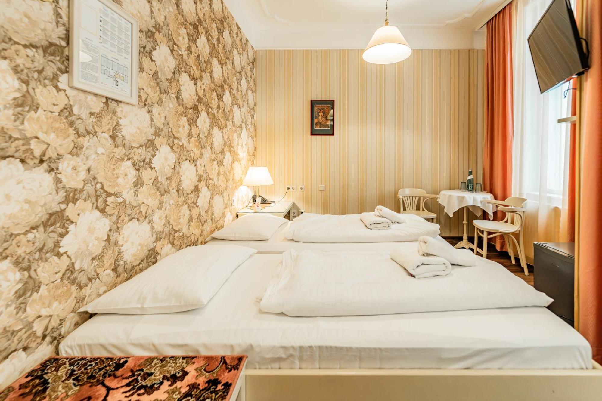 Hotel Pension Baronesse Вена Экстерьер фото