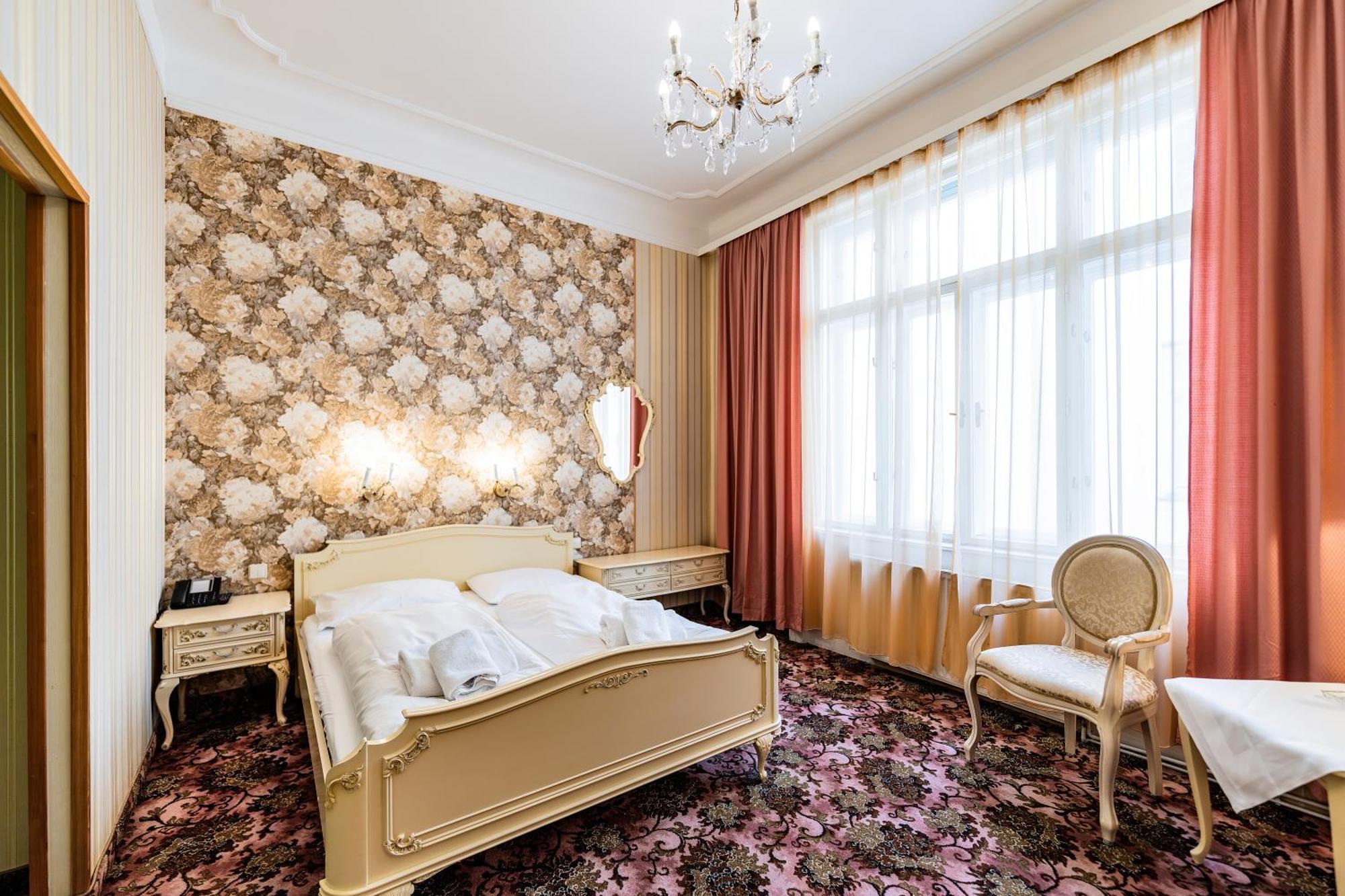 Hotel Pension Baronesse Вена Экстерьер фото