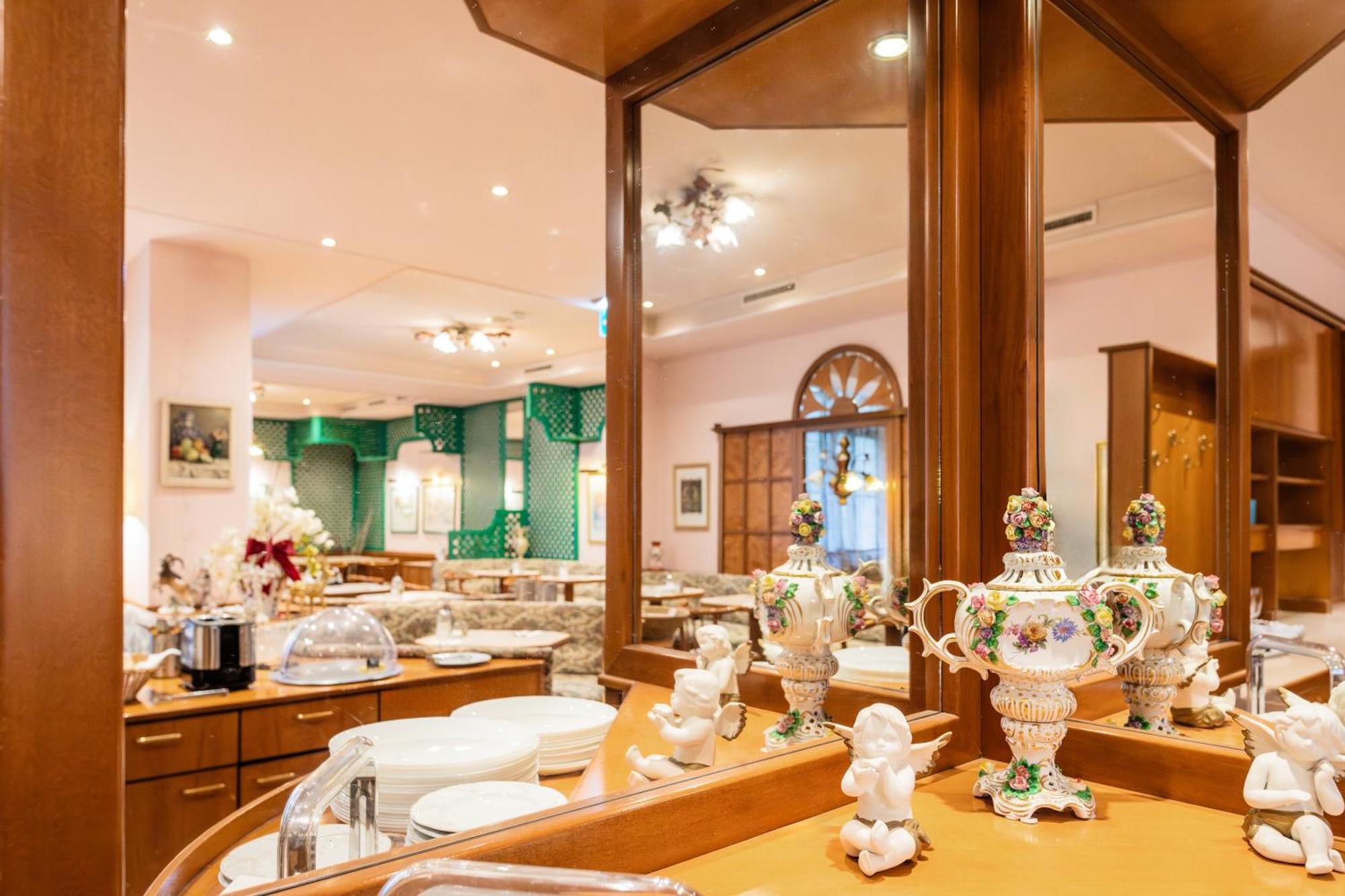 Hotel Pension Baronesse Вена Экстерьер фото