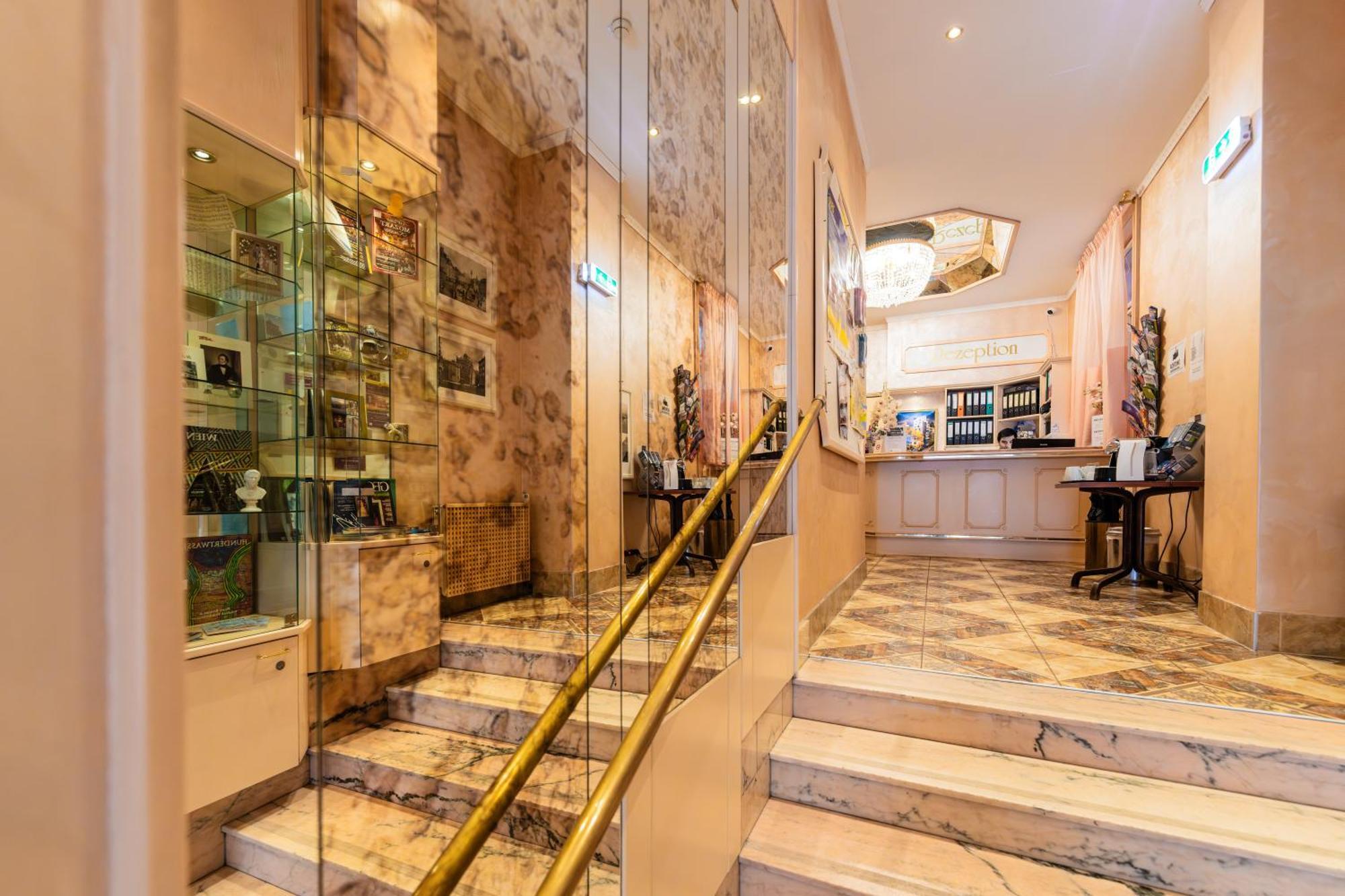 Hotel Pension Baronesse Вена Экстерьер фото
