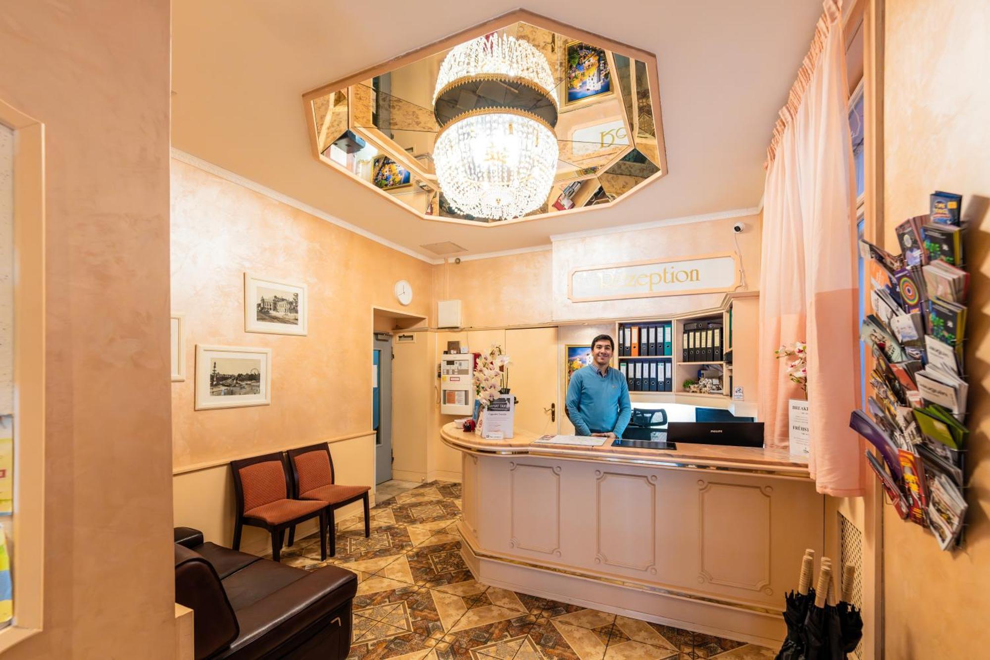 Hotel Pension Baronesse Вена Экстерьер фото