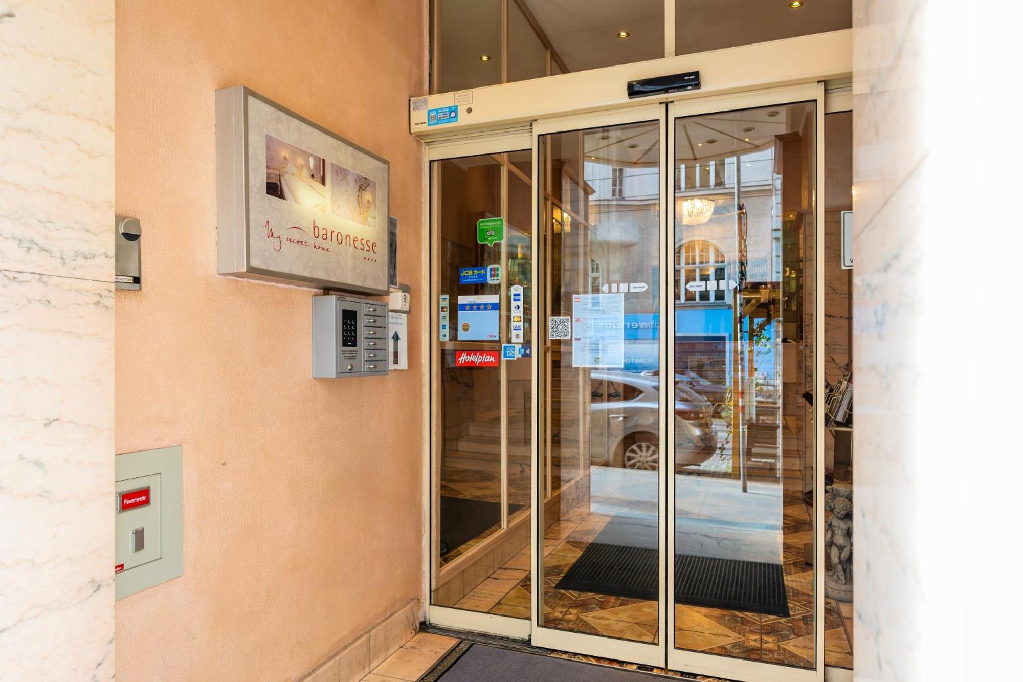 Hotel Pension Baronesse Вена Экстерьер фото