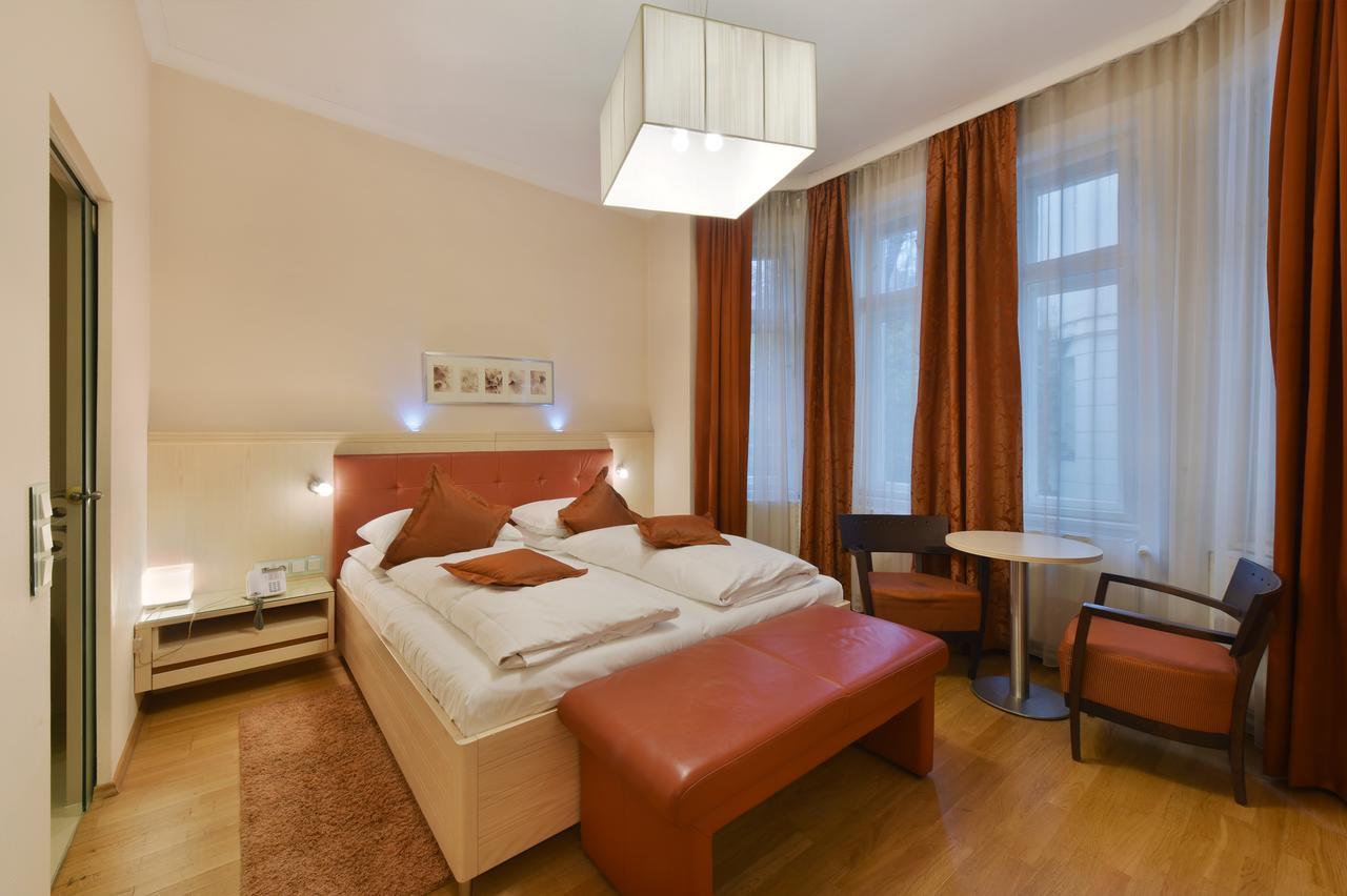 Hotel Pension Baronesse Вена Экстерьер фото
